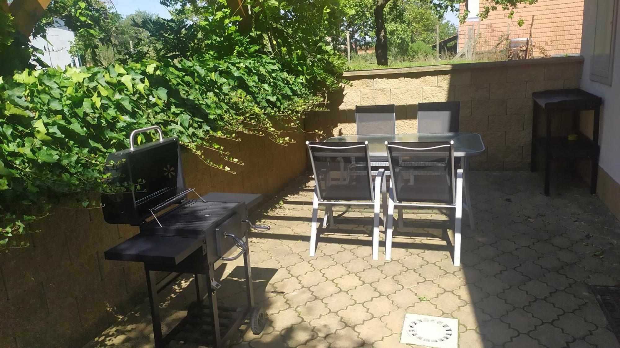 Ubytovani U Krizu Bulhary Extérieur photo