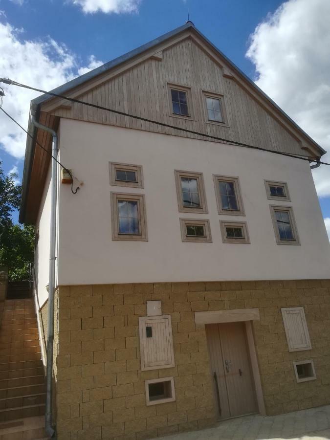 Ubytovani U Krizu Bulhary Extérieur photo